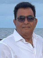 Dineshpuri Kashipuri Goswami